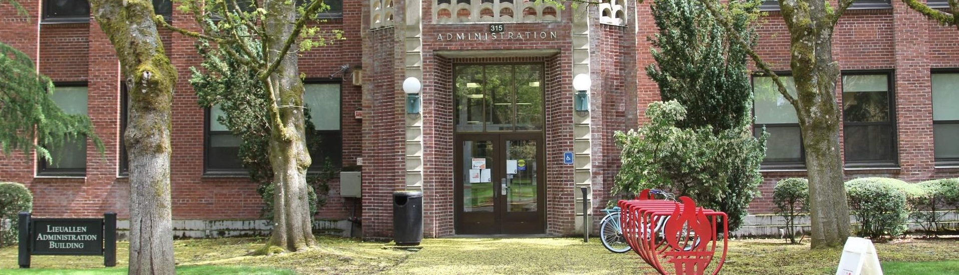 Front of Lieuallen Administration Building