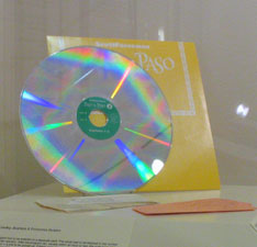 LD or LaserDisc is the industry-wide term for consumer laser video, also known as LV (LaserVision) and CDV (Compact Disc Video). LD was first demonstrated by Philips and MCA in 1972, and has been on the market since 1978, or about as long as the VCR and six years longer than CD. The LD has a bright and detailed picture, sound that sounds like a CD and is clearer than VHS formats.