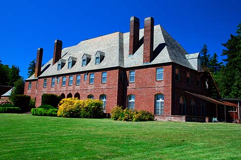 Lewis and Clark College building