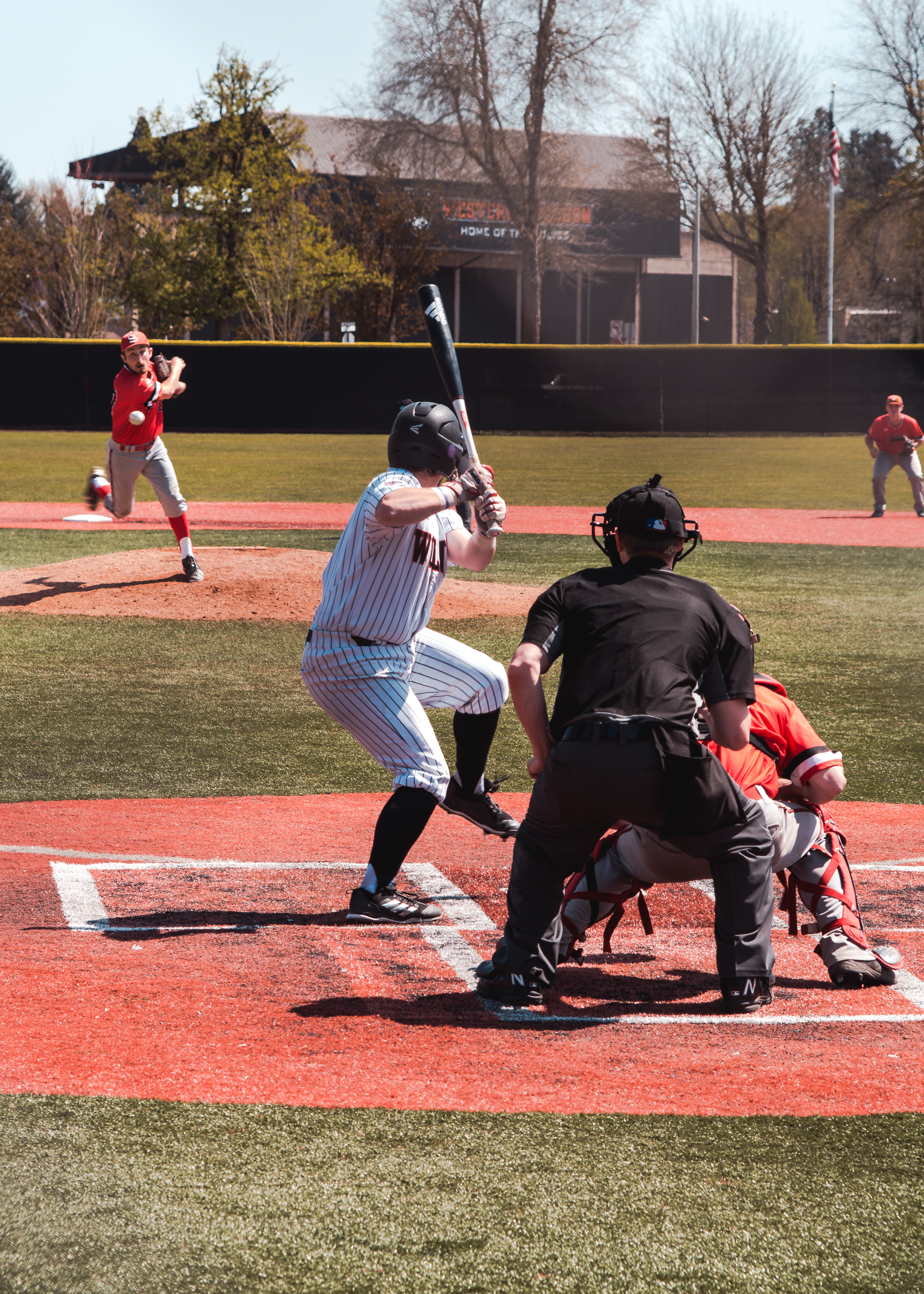 Baseball records 26 hits, demolishes Saints 22-4 for sweep