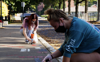 Western’s sidewalk signing adheres to COVID guidelines