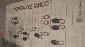 A picture of the basic tango steps found in front of La Viruta.